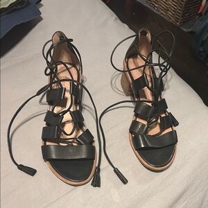 Black Strappy Madewell healed sandals